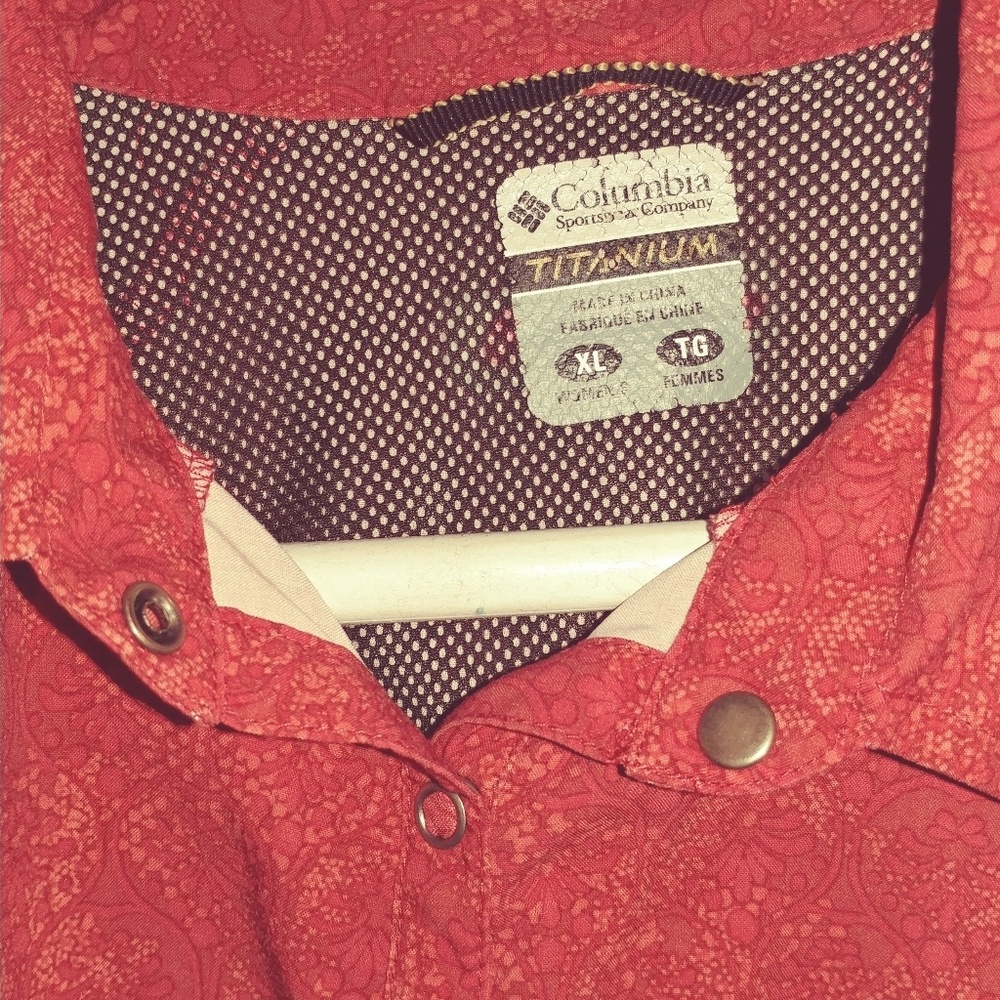 Columbia short sleeve shirt
